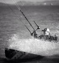 Jeff-Kafka-Oyster-Point-Marina-Wind-Over-Water-Kite-Photo-Shoot
